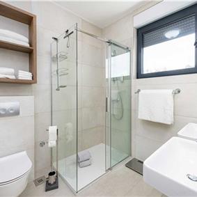 4 bedroom villa with pool and sea views near Dubrovnik sleeps 8